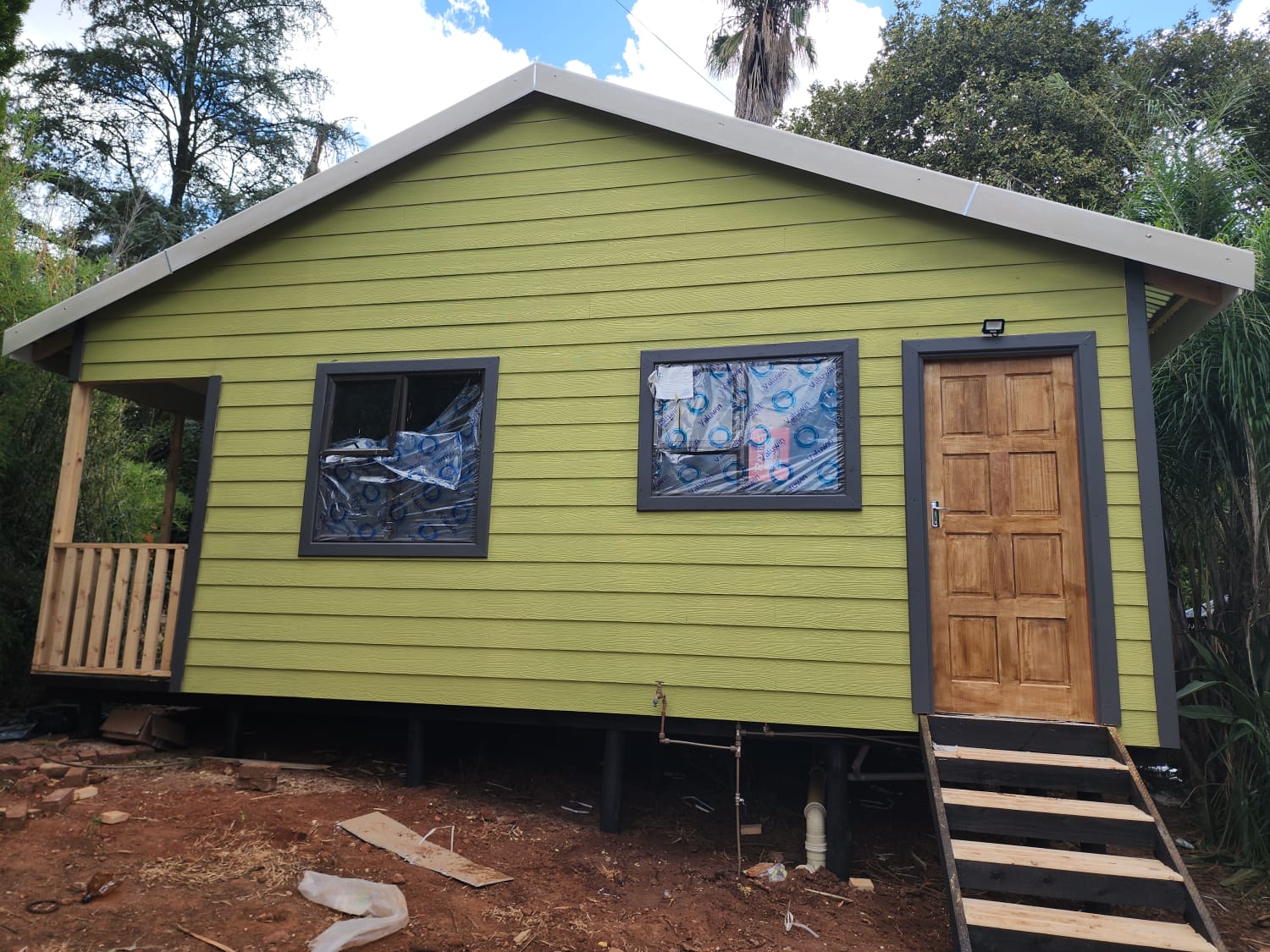 Olive-green Nutec cottage